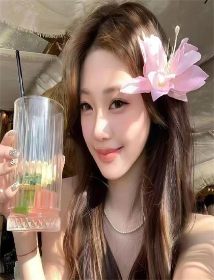 获奖作品：《皇后归来 第一季》适合什么人观看？目标观众群体分析